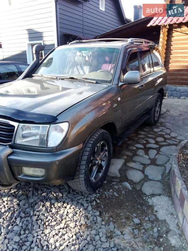 Внедорожник / Кроссовер Toyota Land Cruiser 1998 в Лазещине