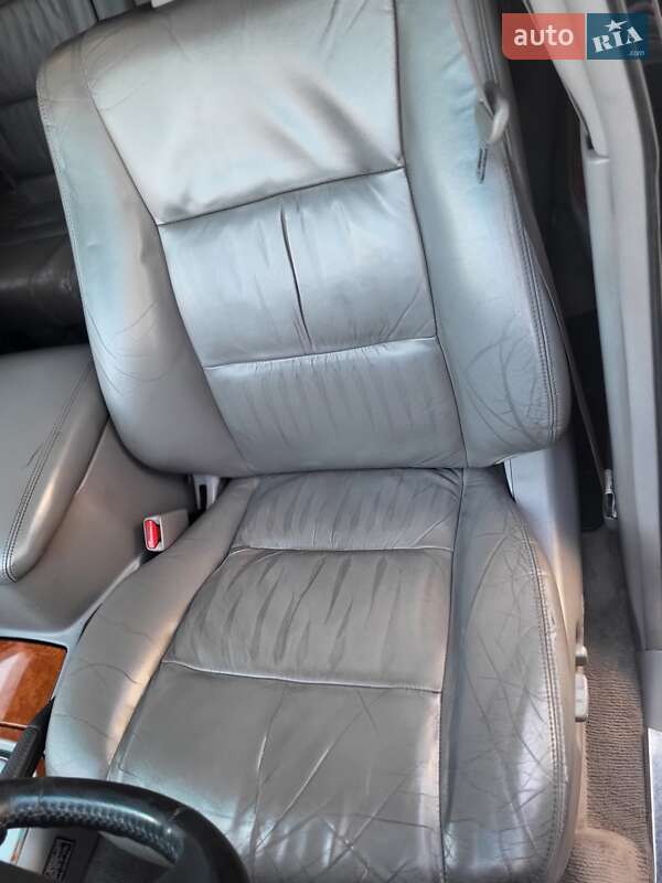 Внедорожник / Кроссовер Toyota Land Cruiser 2005 в Ровно