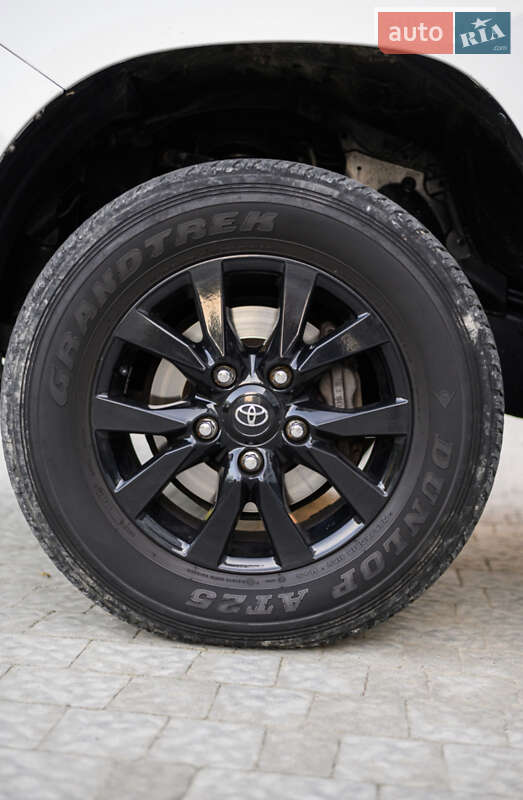 Внедорожник / Кроссовер Toyota Land Cruiser 2008 в Львове