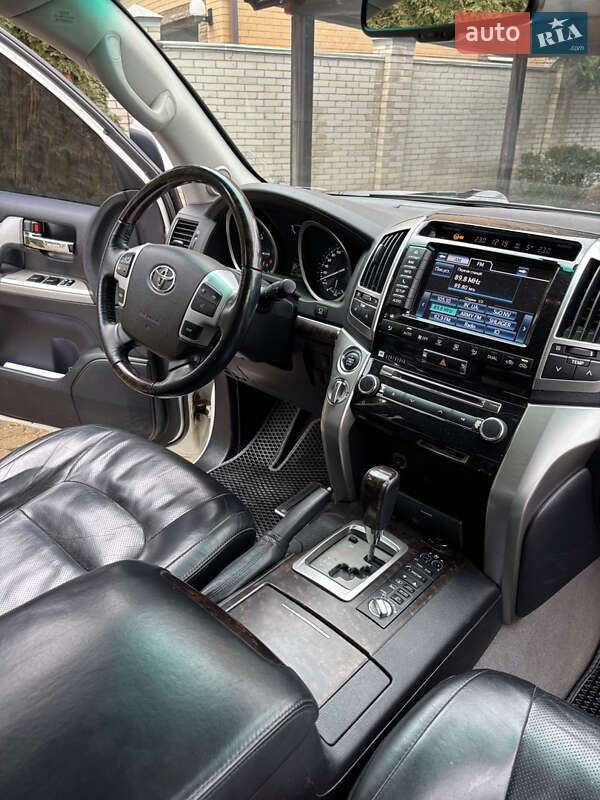 Внедорожник / Кроссовер Toyota Land Cruiser 2013 в Сумах