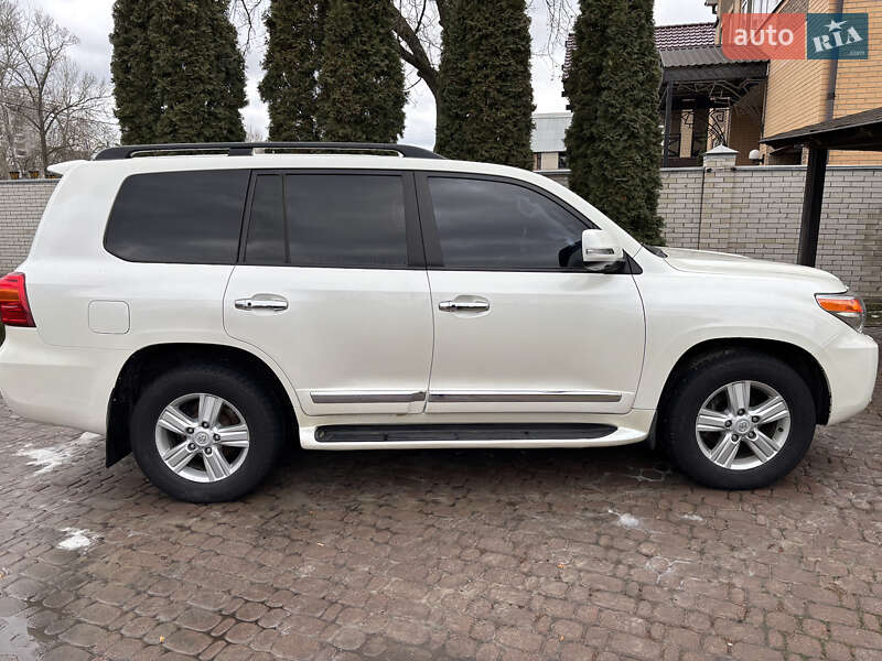 Внедорожник / Кроссовер Toyota Land Cruiser 2013 в Сумах