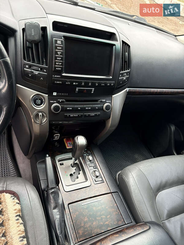 Позашляховик / Кросовер Toyota Land Cruiser 2010 в Конотопі