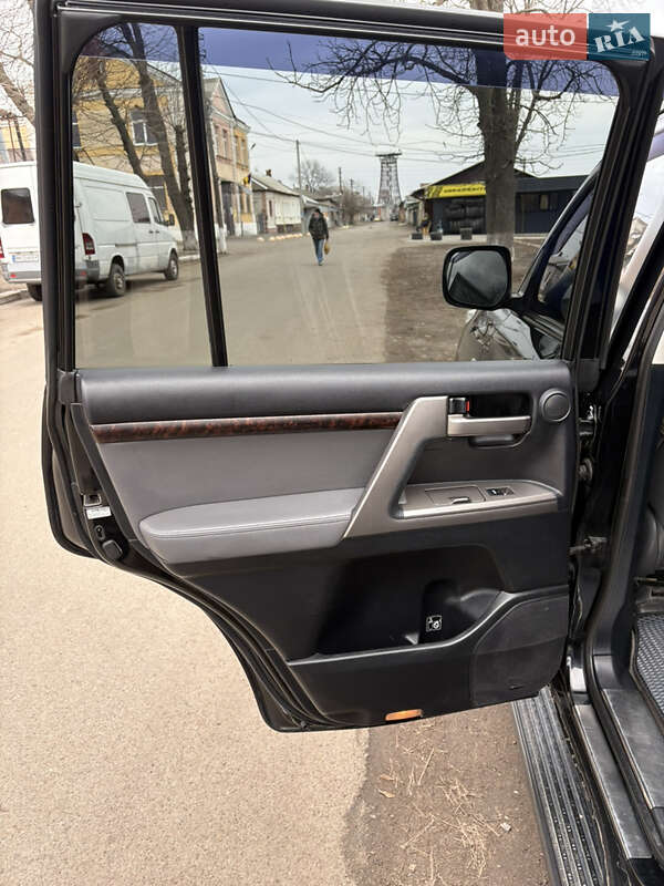 Позашляховик / Кросовер Toyota Land Cruiser 2010 в Конотопі