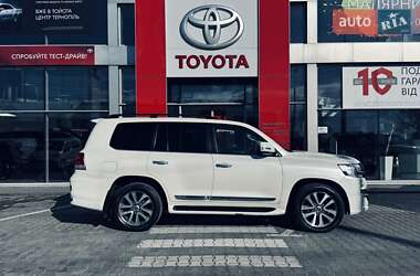 Внедорожник / Кроссовер Toyota Land Cruiser 2019 в 