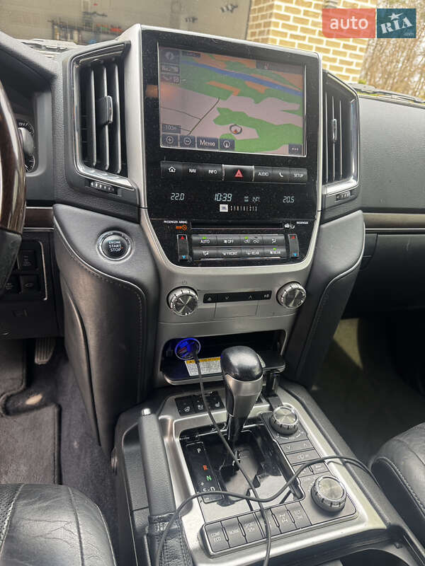 Внедорожник / Кроссовер Toyota Land Cruiser 2018 в Житомире