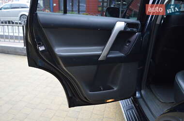 Внедорожник / Кроссовер Toyota Land Cruiser 2010 в 