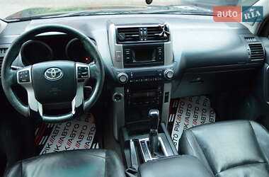 Внедорожник / Кроссовер Toyota Land Cruiser 2010 в 