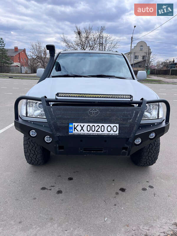 Позашляховик / Кросовер Toyota Land Cruiser 1999 в 