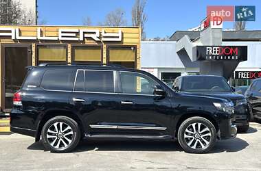 Внедорожник / Кроссовер Toyota Land Cruiser 2019 в 