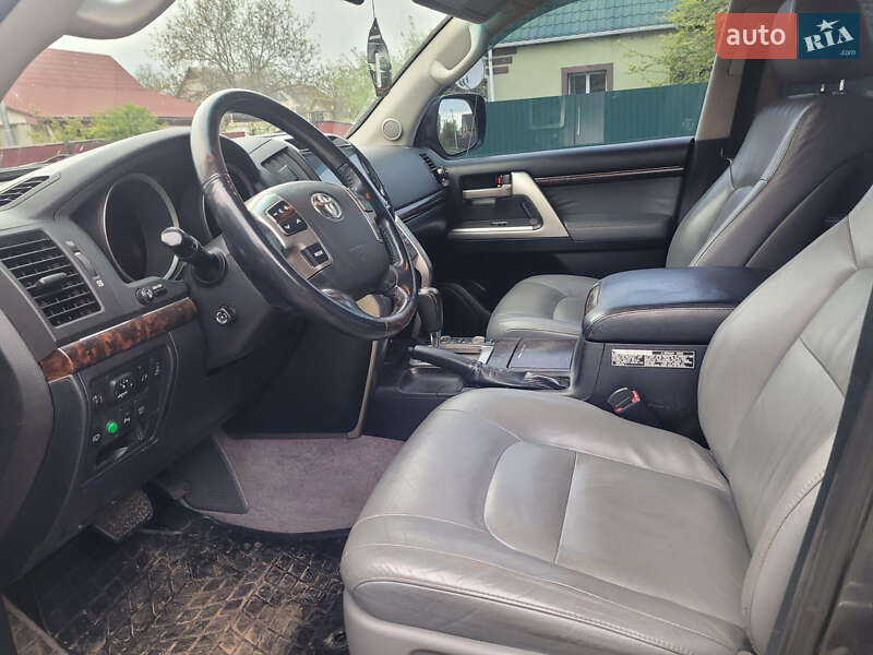 Внедорожник / Кроссовер Toyota Land Cruiser 2011 в Кременчуге