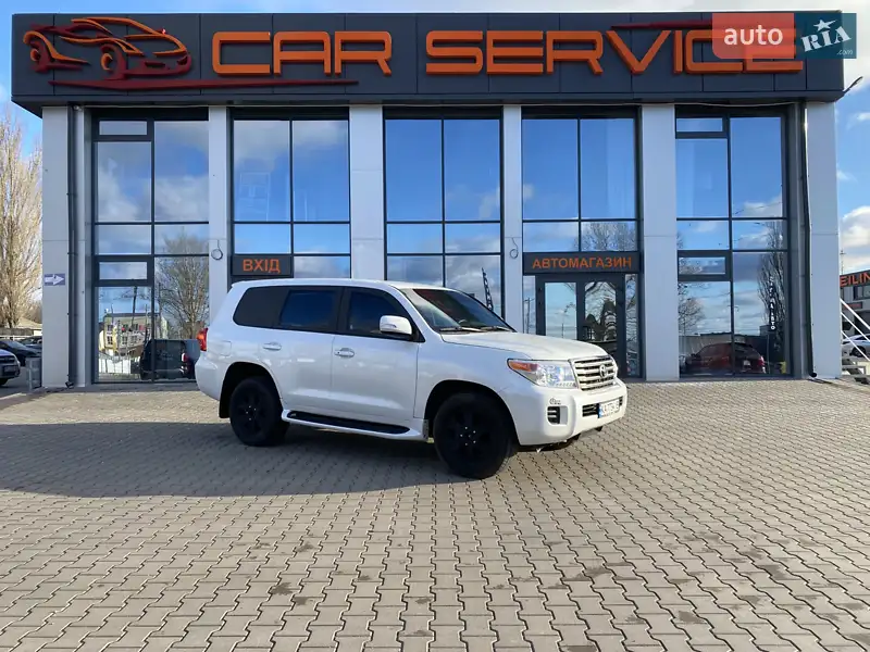 Внедорожник / Кроссовер Toyota Land Cruiser 2014 в 