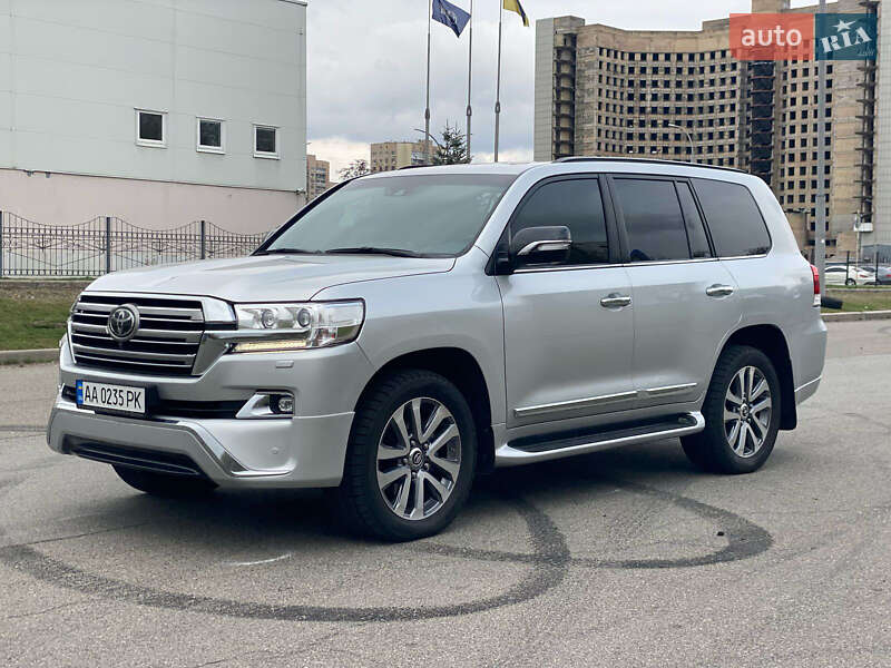 Внедорожник / Кроссовер Toyota Land Cruiser 2016 в Киеве