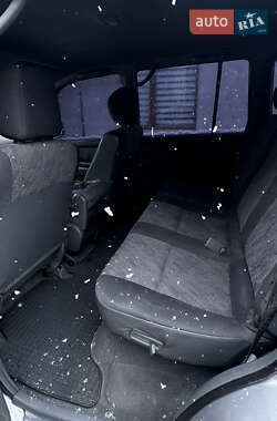 Внедорожник / Кроссовер Toyota Land Cruiser 2001 в 