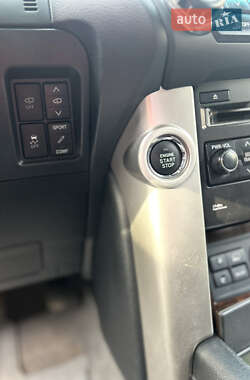 Позашляховик / Кросовер Toyota Land Cruiser 2010 в 