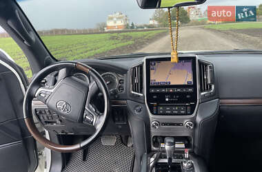 Внедорожник / Кроссовер Toyota Land Cruiser 2020 в 
