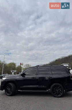 Внедорожник / Кроссовер Toyota Land Cruiser 2016 в 