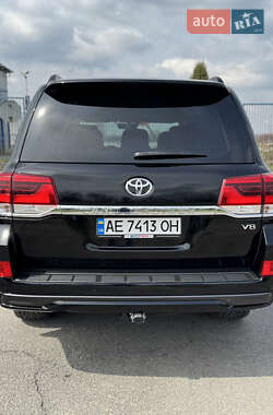 Внедорожник / Кроссовер Toyota Land Cruiser 2016 в 