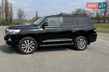 Внедорожник / Кроссовер Toyota Land Cruiser 2016 в 