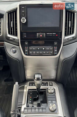 Внедорожник / Кроссовер Toyota Land Cruiser 2016 в 