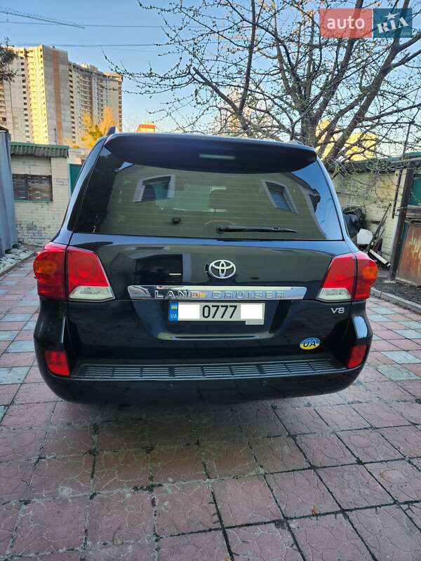 Внедорожник / Кроссовер Toyota Land Cruiser 2012 в Киеве