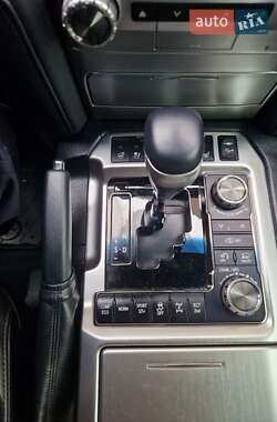 Позашляховик / Кросовер Toyota Land Cruiser 2019 в 