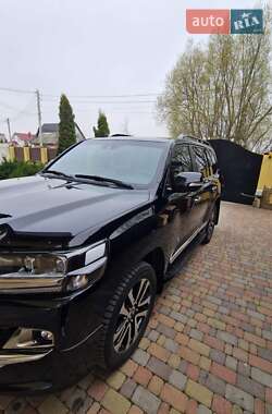 Позашляховик / Кросовер Toyota Land Cruiser 2019 в 