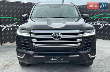 Позашляховик / Кросовер Toyota Land Cruiser 2021 в 