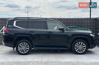 Позашляховик / Кросовер Toyota Land Cruiser 2021 в 