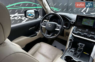 Позашляховик / Кросовер Toyota Land Cruiser 2021 в 