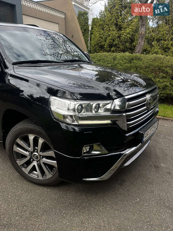 Внедорожник / Кроссовер Toyota Land Cruiser 2016 в Киеве
