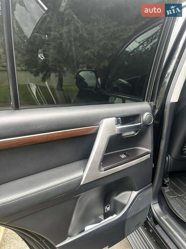 Внедорожник / Кроссовер Toyota Land Cruiser 2016 в Киеве