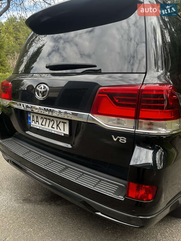 Внедорожник / Кроссовер Toyota Land Cruiser 2016 в Киеве