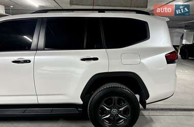 Внедорожник / Кроссовер Toyota Land Cruiser 2022 в 