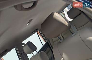 Внедорожник / Кроссовер Toyota Land Cruiser 2005 в 
