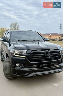 Внедорожник / Кроссовер Toyota Land Cruiser 2019 в 
