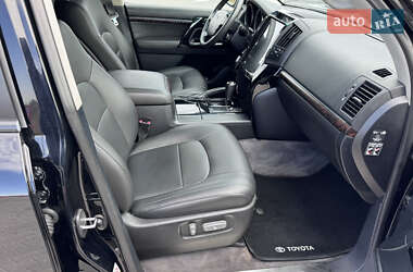 Внедорожник / Кроссовер Toyota Land Cruiser 2008 в 