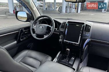 Внедорожник / Кроссовер Toyota Land Cruiser 2008 в 