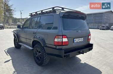 Внедорожник / Кроссовер Toyota Land Cruiser 2005 в 