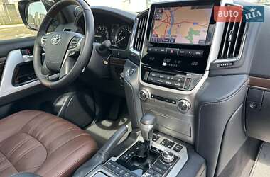 Внедорожник / Кроссовер Toyota Land Cruiser 2020 в 