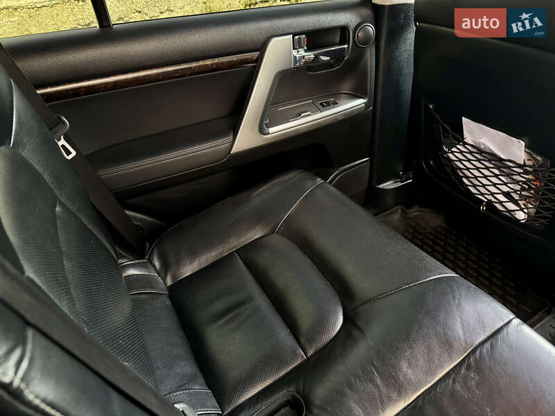 Позашляховик / Кросовер Toyota Land Cruiser 2013 в Ужгороді