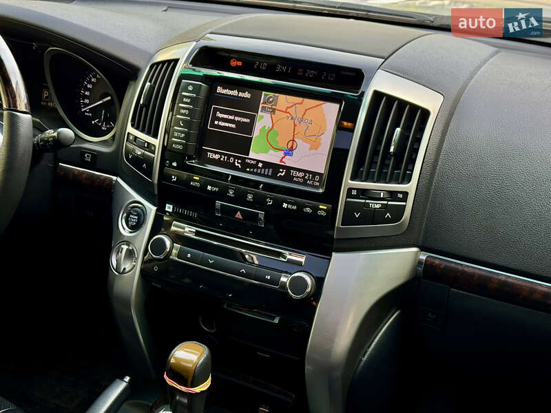 Позашляховик / Кросовер Toyota Land Cruiser 2013 в Ужгороді