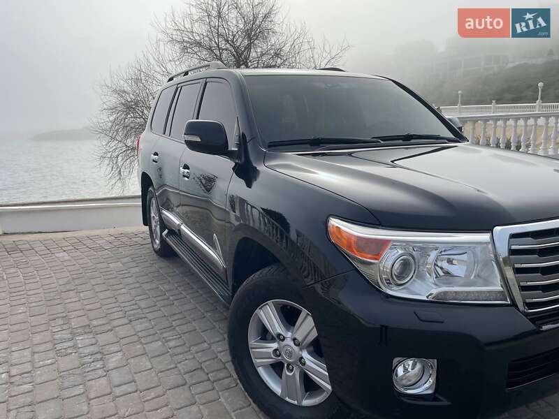 Toyota Land Cruiser 2014