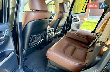 Внедорожник / Кроссовер Toyota Land Cruiser 2016 в 