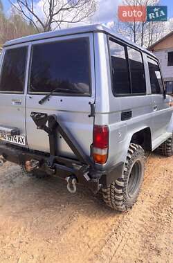 Внедорожник / Кроссовер Toyota Land Cruiser 1987 в 