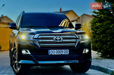 Позашляховик / Кросовер Toyota Land Cruiser 2020 в 