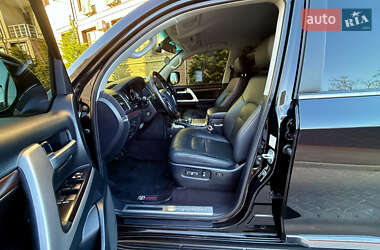 Позашляховик / Кросовер Toyota Land Cruiser 2020 в 
