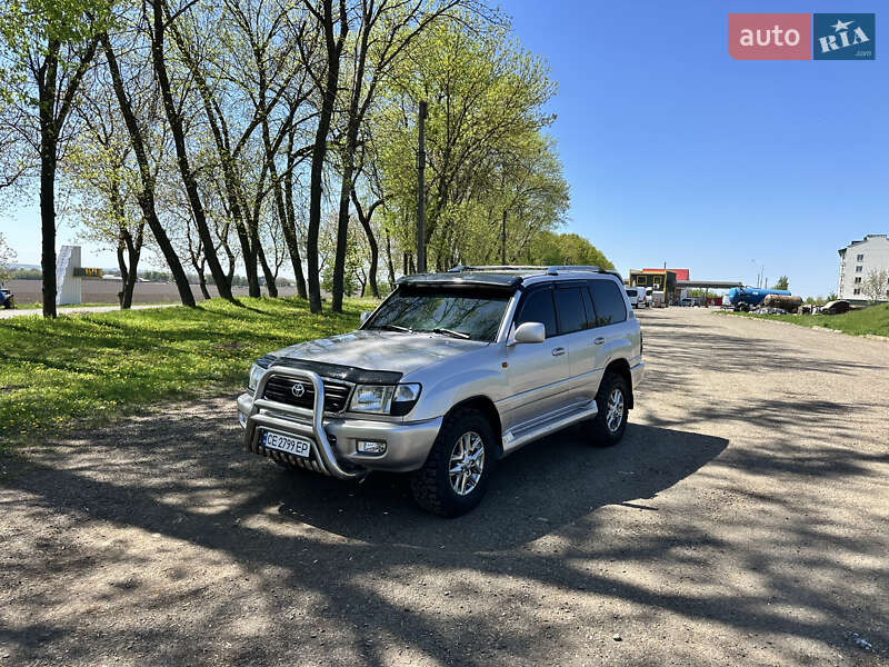 Позашляховик / Кросовер Toyota Land Cruiser 2001 в Чернівцях