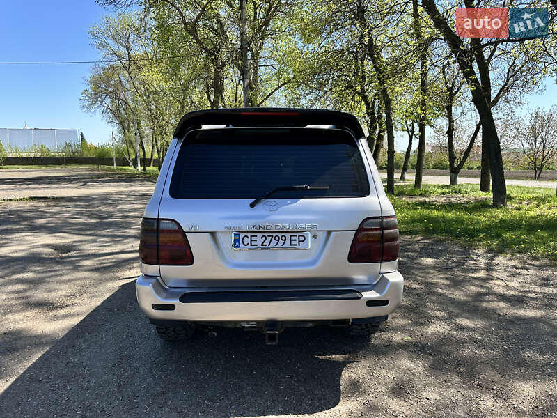 Позашляховик / Кросовер Toyota Land Cruiser 2001 в Чернівцях
