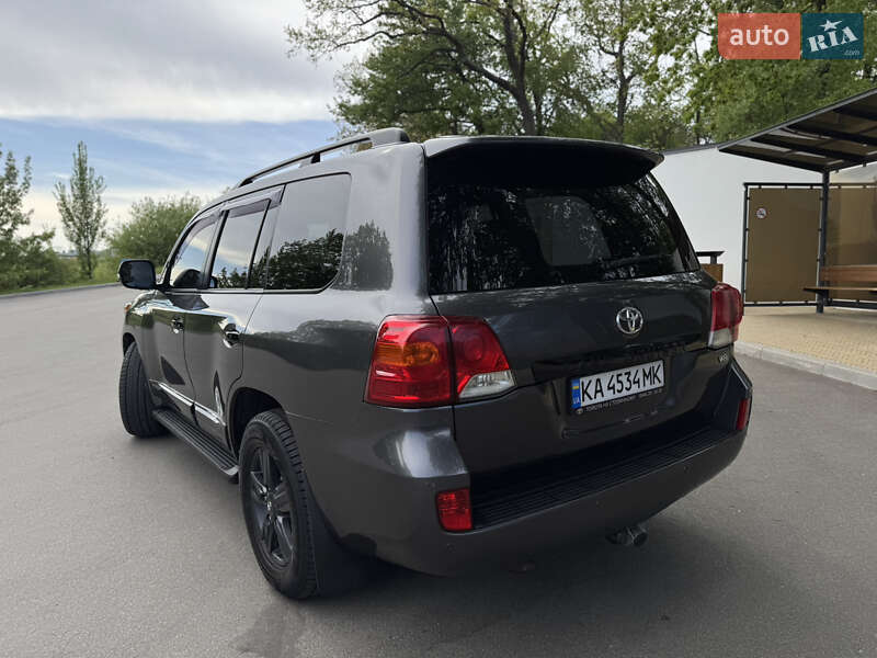 Позашляховик / Кросовер Toyota Land Cruiser 2012 в Києві