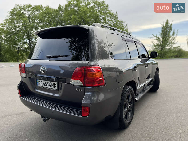 Позашляховик / Кросовер Toyota Land Cruiser 2012 в Києві